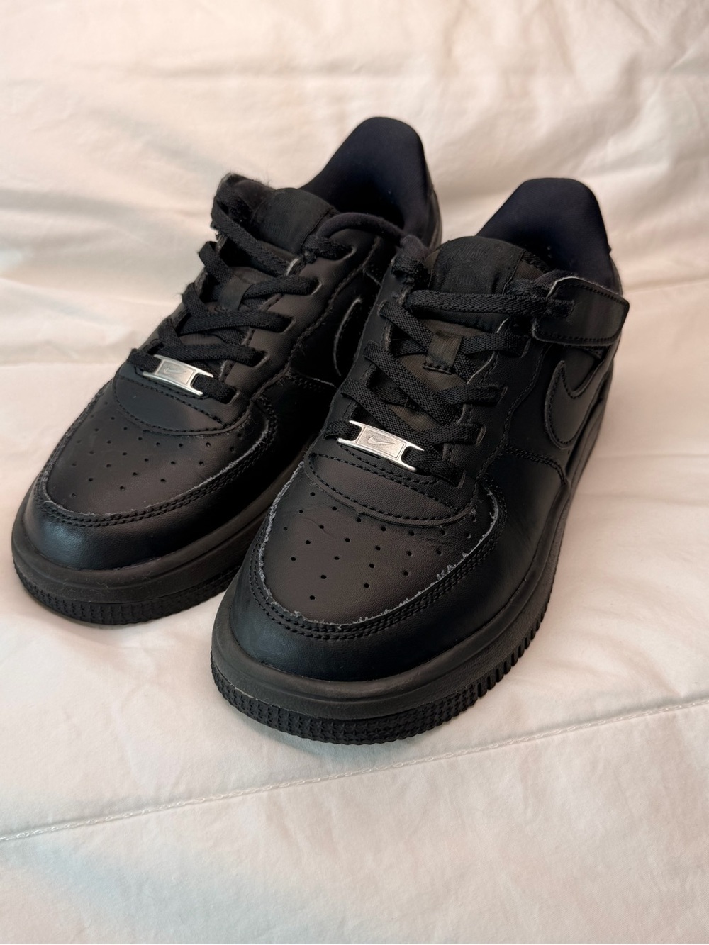 Nike Black Low-Top Sneakers - Kids